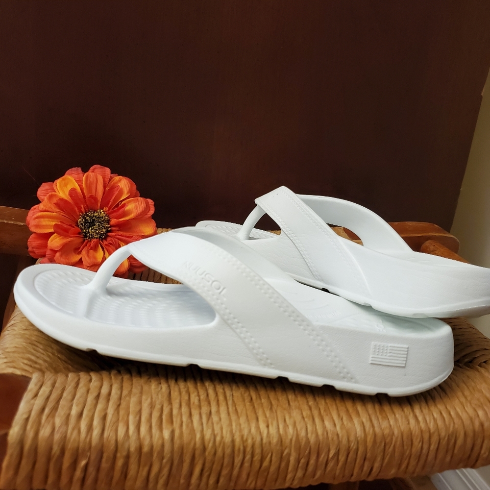 NuuSol flop shoes